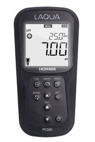 Horiba LAQUA PC220 Frontansicht, pH‑Messung 7.00 auf monochrom LCD