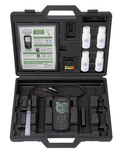 Horiba LAQUA EC210-Kit Leitfähigkeit, TDS, Widerstandswert, Salzgehalt und Temperatur Handmessgerät im Koffer (mit tauchbarer Sonde vom Typ 9383-10D Ti/Pt Leitfähigkeitselektrode (k=1,0)