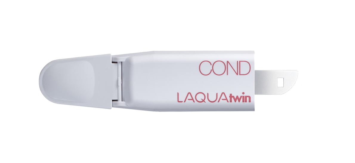 Horiba LAQUAtwin S070 Leitfähigkeit Austauschsensor für EC-11, EC-22, EC-33 Tester Horiba LAQUAtwin S070 Austauschsensor, geöffnete Sensorzunge mit sichtbarer Messfläche, passend für EC-11, EC-22, EC-33 Tester