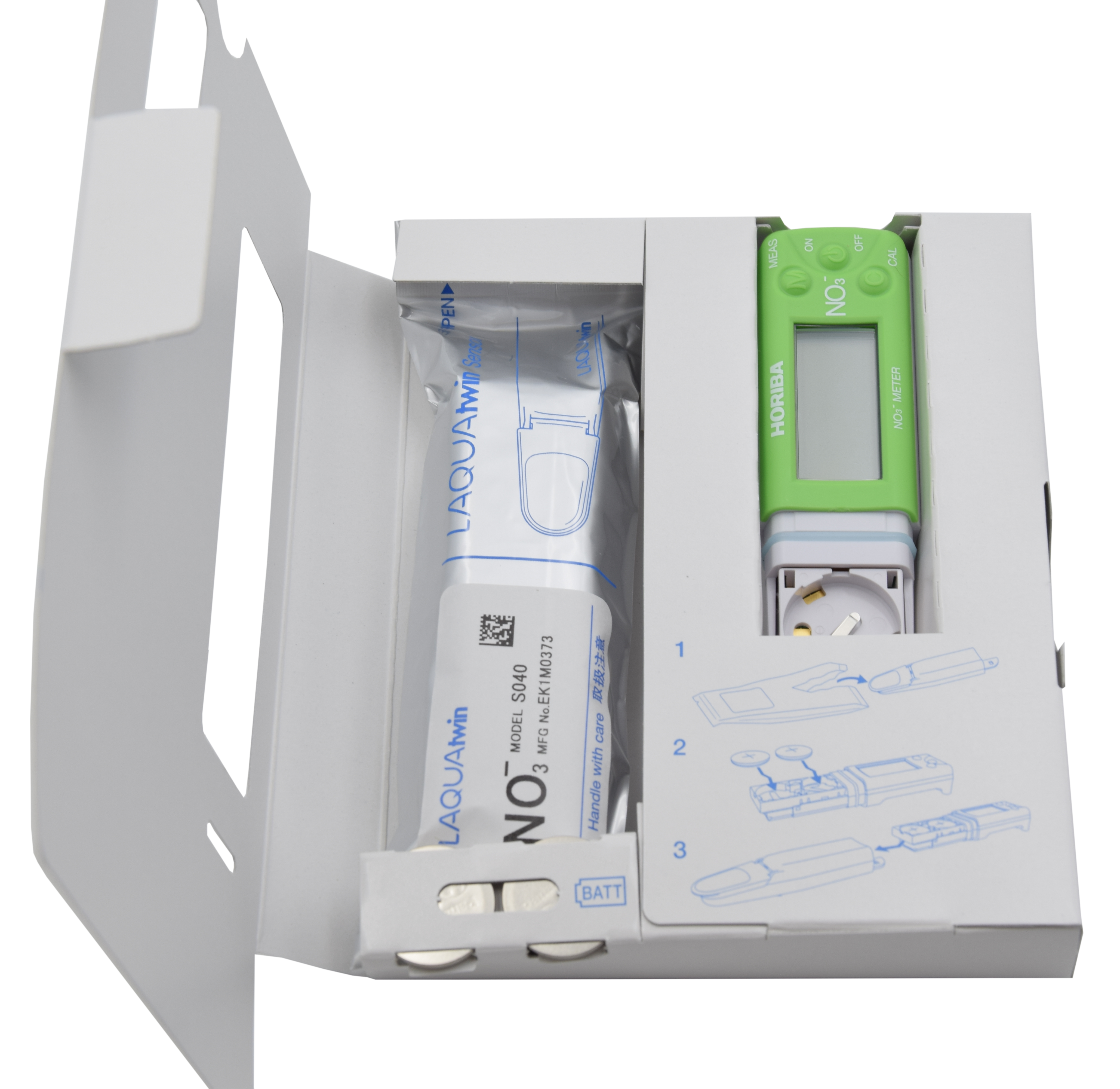 Horiba NO3 11 geöffnete Verpackung, Gerät und Sensor sichtbar neben Zubehör, einmaliger Blick ins Set, vorbereitet für erste Inbetriebnahme