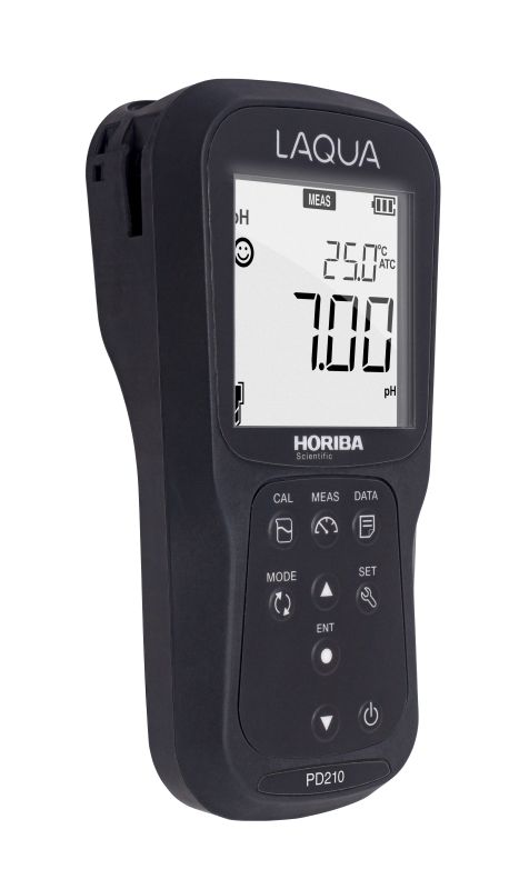 Horiba LAQUA PD220 Handmessgerät mit pH-Wert Anzeige, Frontansicht mit LCD